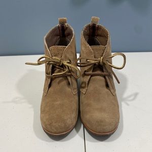 - SPERRY WOMENS Size Us 7.5 Harlow Greige STS90219 Brown Bootie Casual Sho…